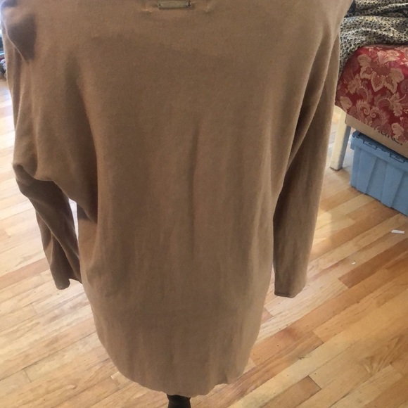 Micheal Kors size 1X tan long cashmere blend sweater,washed laid to dry - Picture 6 of 13
